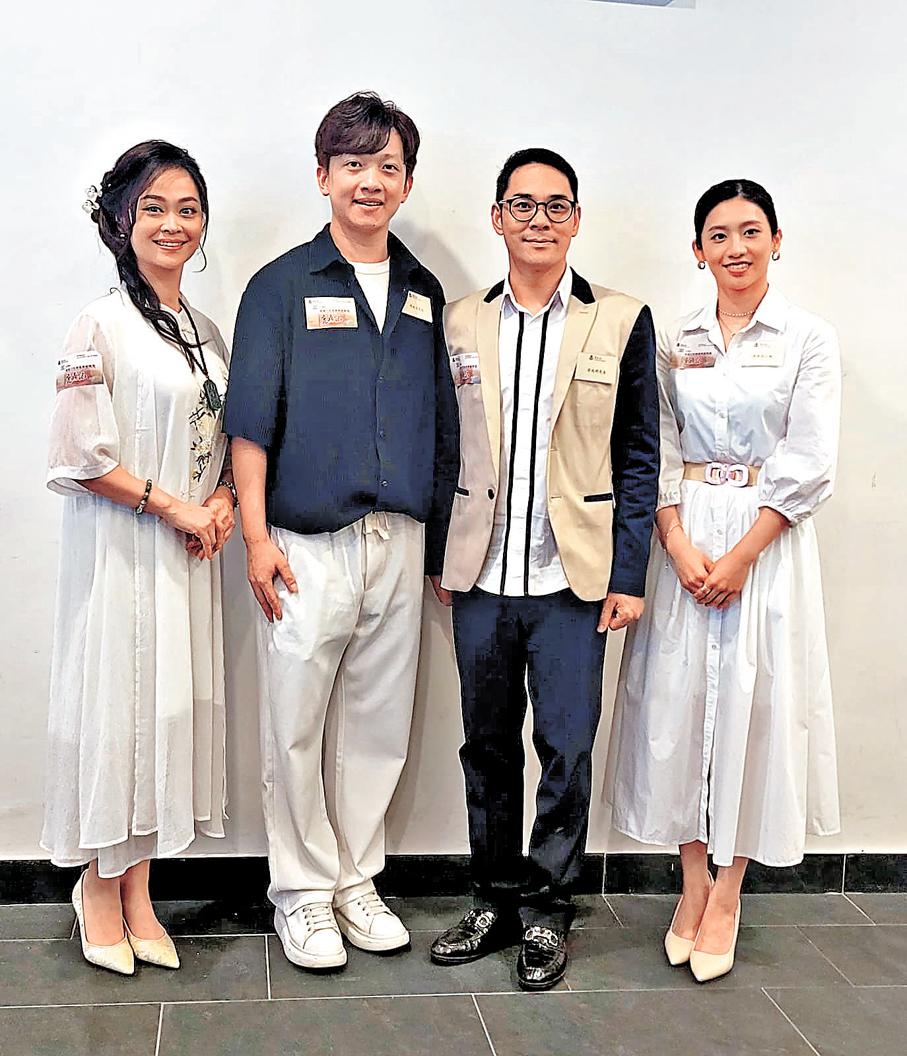 ●眾主演為慈善粵劇《鹿鼎記》宣傳造勢。 香港文匯報記者梁靜儀 攝