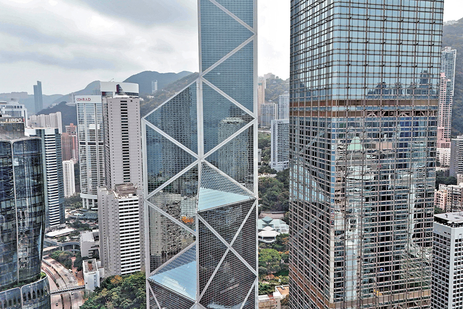 ●中銀國際先後協助完成超過500家公司IPO，境外融資規模超過2.2萬億元人民幣。圖為中銀大廈。 資料圖片