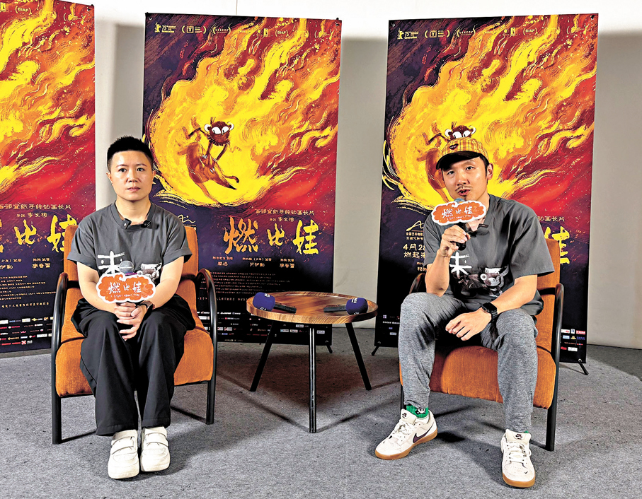 ●導演李文愉（右）與製片人王安憶現場分享創作心得。    香港文匯報記者張帆 攝