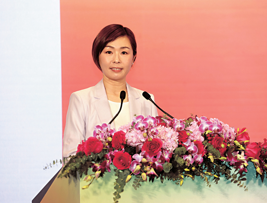 ●港投公司行政總裁    陳家齊