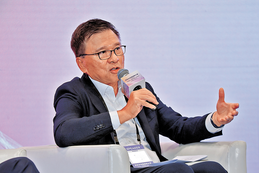 ●陳家強指出，香港與內地聯繫緊密，市場准入門檻平等，創業起點更低。   香港文匯報記者北山彥 攝