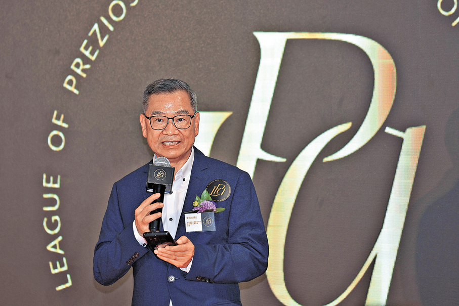 ●中國香港汽車會永遠榮譽會長李耀培指出，若不將車輛徹底檢查，新買家根本無法察覺底盤燒焊、結構損壞等隱患。 資料圖片