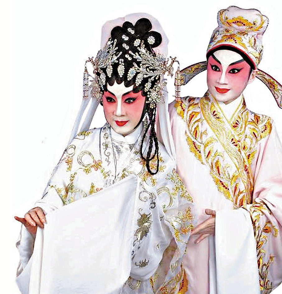 ●20年前，劉惠鳴與南紅（左）主演的《十二欄杆十二釵》造型照。 揚鳴粵劇團供圖