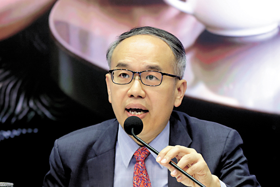 ●財經事務及庫務局局長許正宇透露，五年規劃中涉及香港金融的範疇將聚焦「擴大」、「放大」及「大宗商品」三大方向。 資料圖片