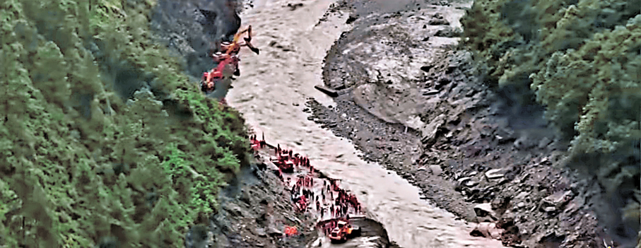 ●祈求尼泊爾能早日脫離險境，人民重建家園。 作者供圖