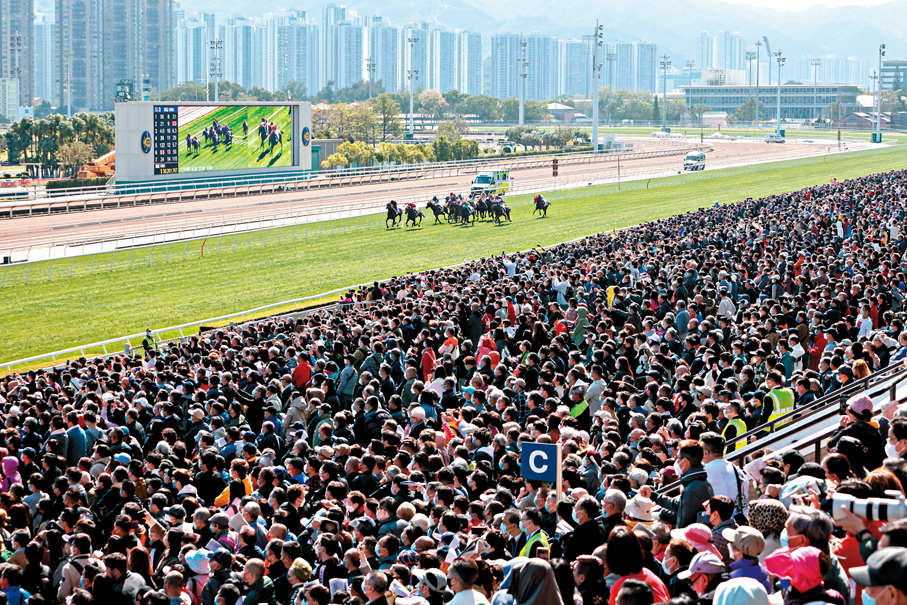 ●過去一個財政年度，賽馬會的賽馬投注總額按年升3.6%至1,433億元，帶來199億元博彩總收入。資料圖片