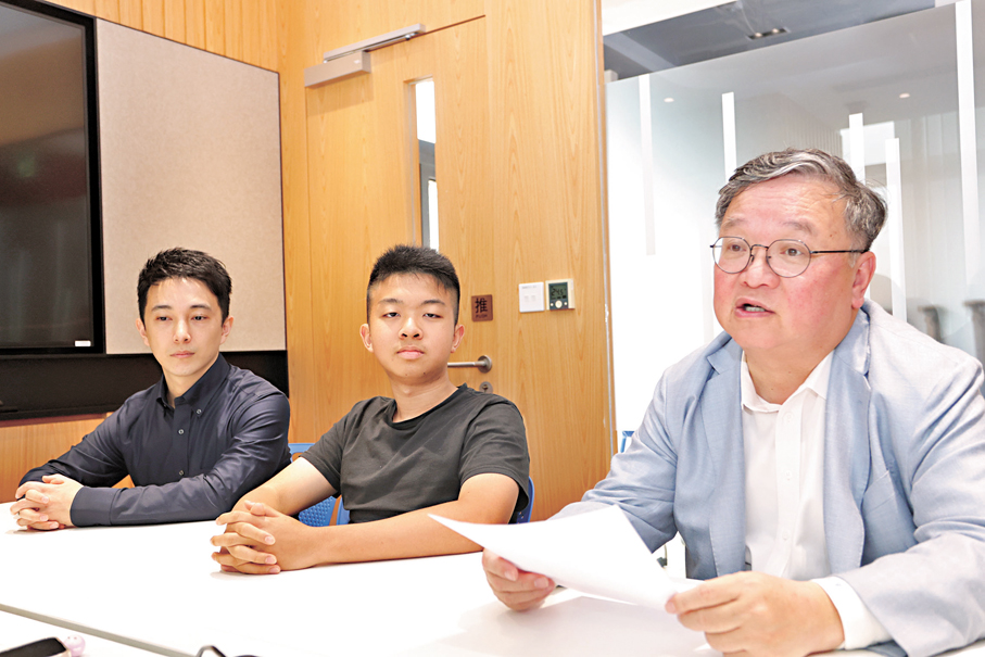 ●左起：王天藍、麥鈤朗、郭毅可    香港文匯報記者北山彥  攝
