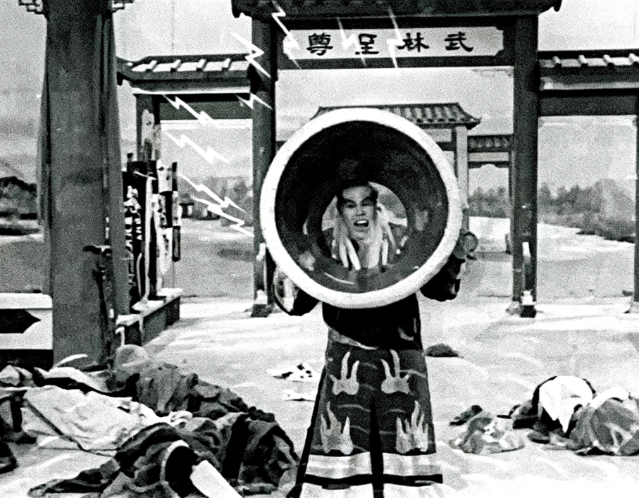 ●《功夫》包租婆獅吼功是向《六指琴魔》致敬。 作者供圖