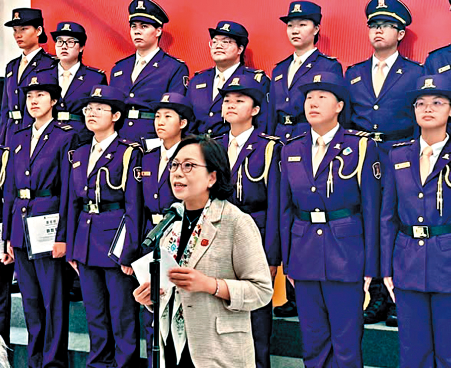 ●麥美娟出席中大升旗儀式。 民青局Fb圖片