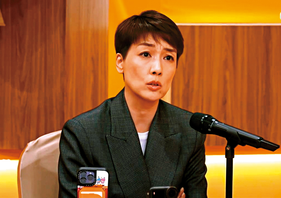 ●江美儀化身「訓導主任」狠批求愛勇者。 大會供圖