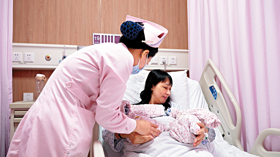 ●目前內地已有28個省份積極推進或實施「住院分娩個人無自付」政策。港台供圖