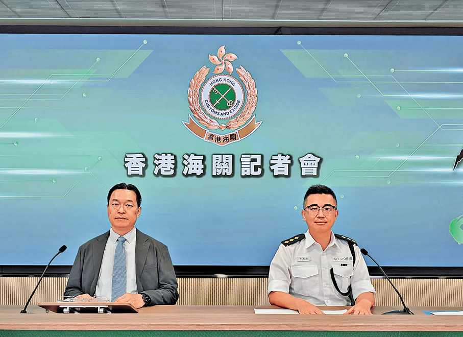 ●海關講述「火陣」大型國際聯合反毒品行動成果。 香港文匯報記者劉友光  攝