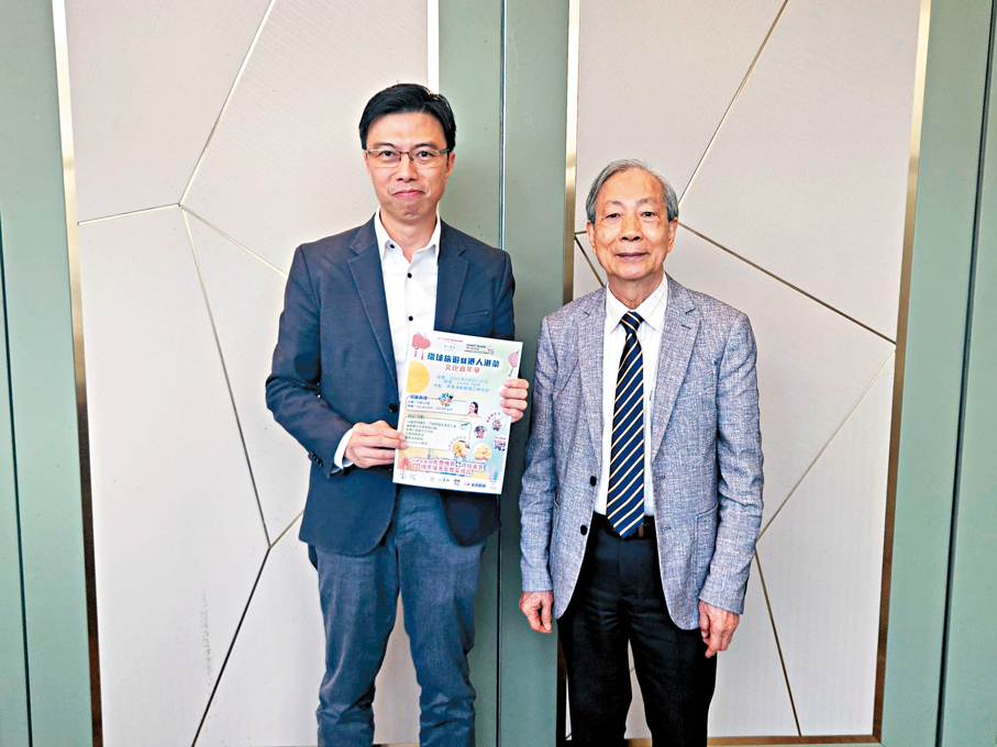 ●香港旅遊促進會總幹事崔定邦（左）及港人港菜推動聯會創會會長郭銘祥。 香港文匯報記者朱欣欣  攝