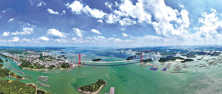 ●8月20日拍攝的平陸運河出海口附近的龍門大橋。資料圖片