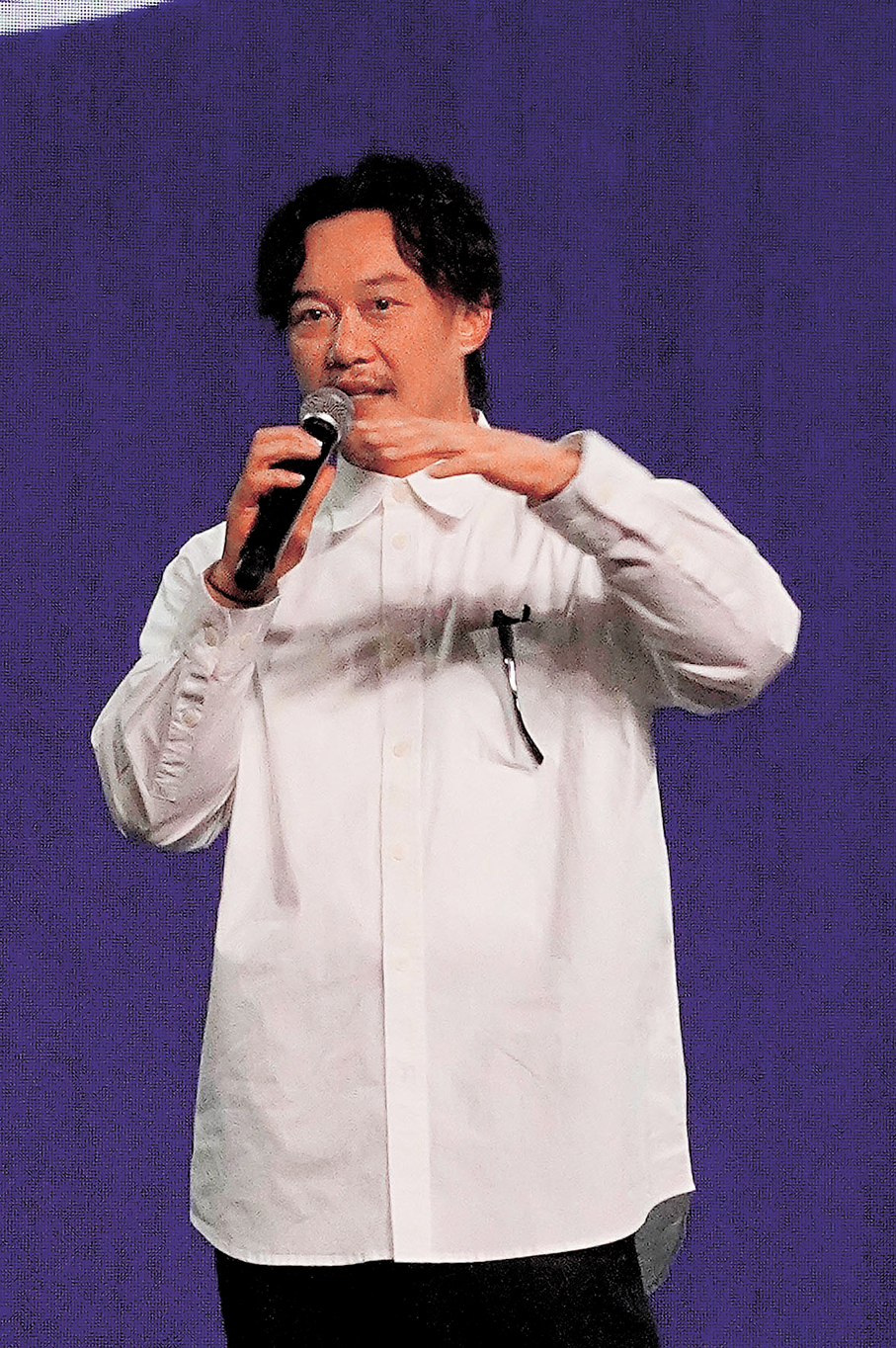 ●陳奕迅以老闆身份寄語KALAI勿忘初心。  香港文匯報記者林子棠  攝