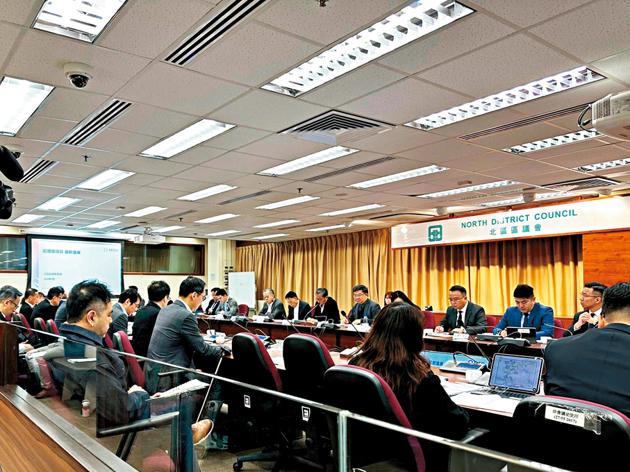 ●路政署積極推展方案諮詢工作，透過出席北區區議會大會等，廣納社區意見。 路政署Fb圖片