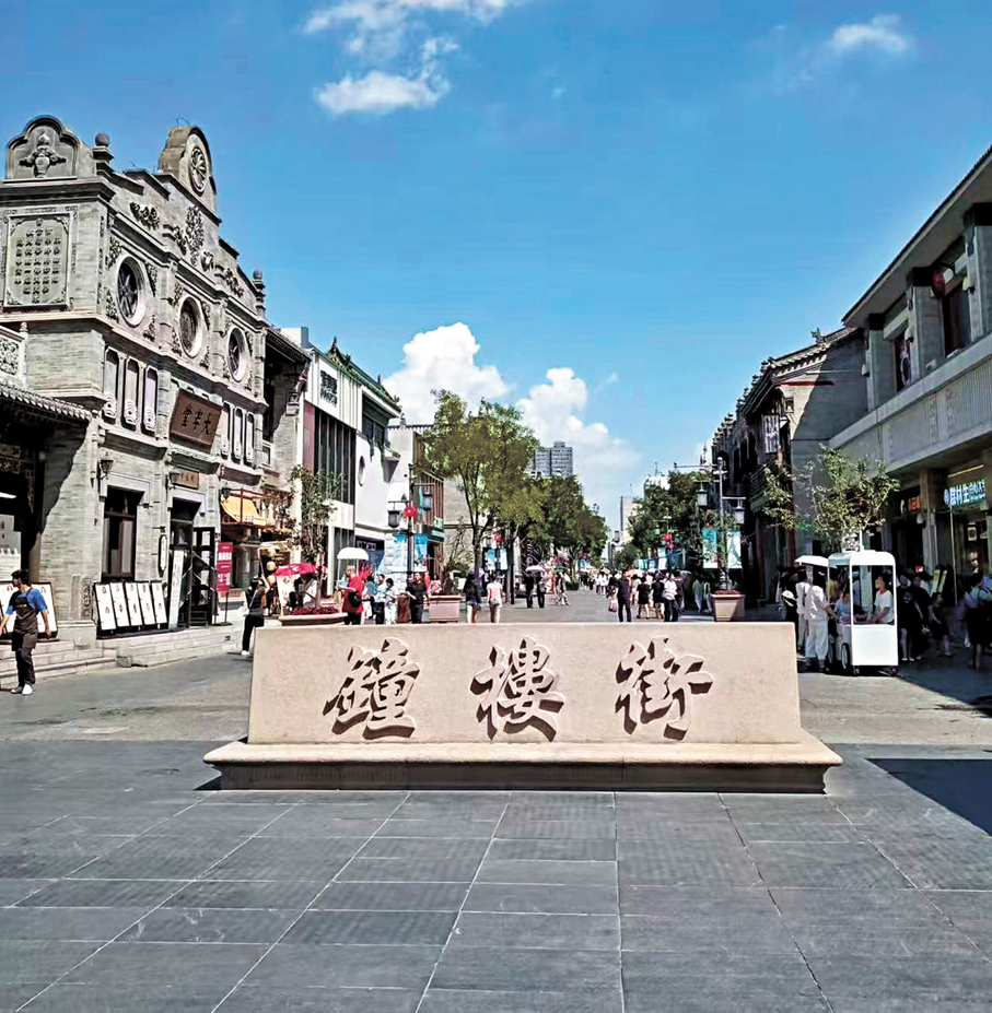 ●鐘樓街是太原千年府城的核心地帶。