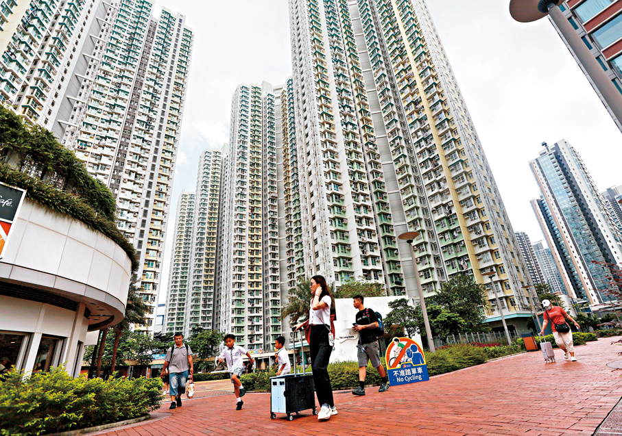 ●按五年規劃藍圖，建屋將全面提速提質。香港文匯報記者曾興偉  攝