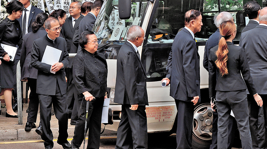 ●曾鈺成、譚惠珠   香港文匯報記者北山彥  攝