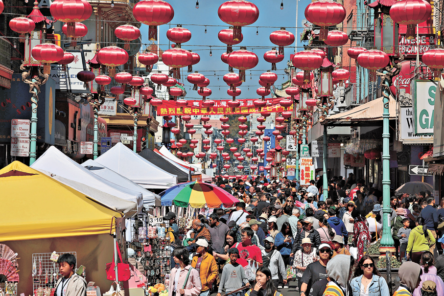 ●當地時間9月19日在美國舊金山唐人街拍攝的中秋街會。 新華社