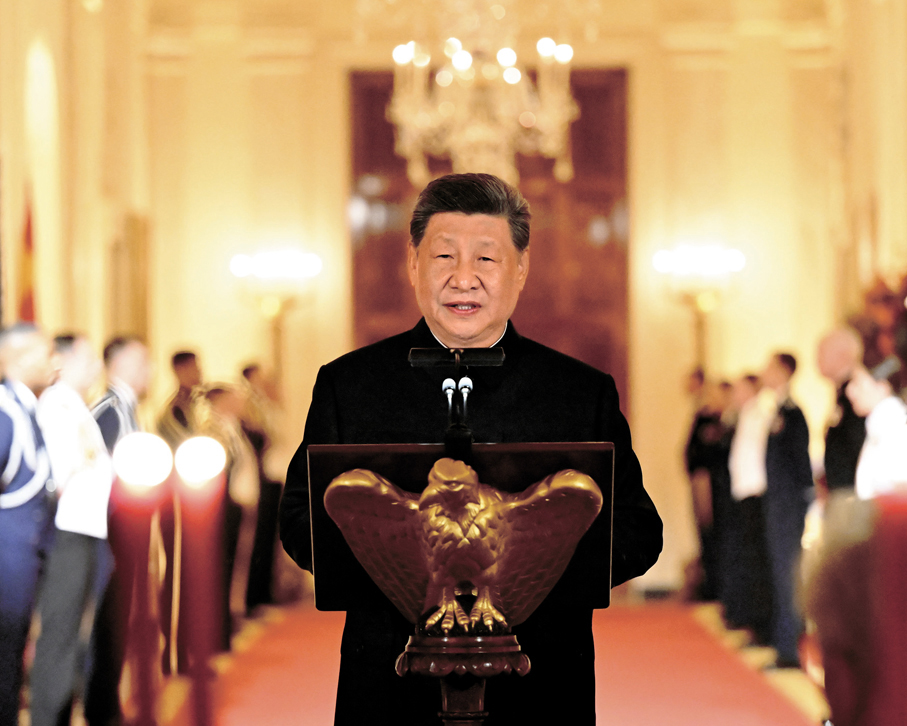 ●當地時間9月24日晚，美國總統特朗普和夫人梅拉尼婭為中國國家主席習近平和夫人彭麗媛在白宮舉行歡迎國宴。這是習近平致辭。 新華社