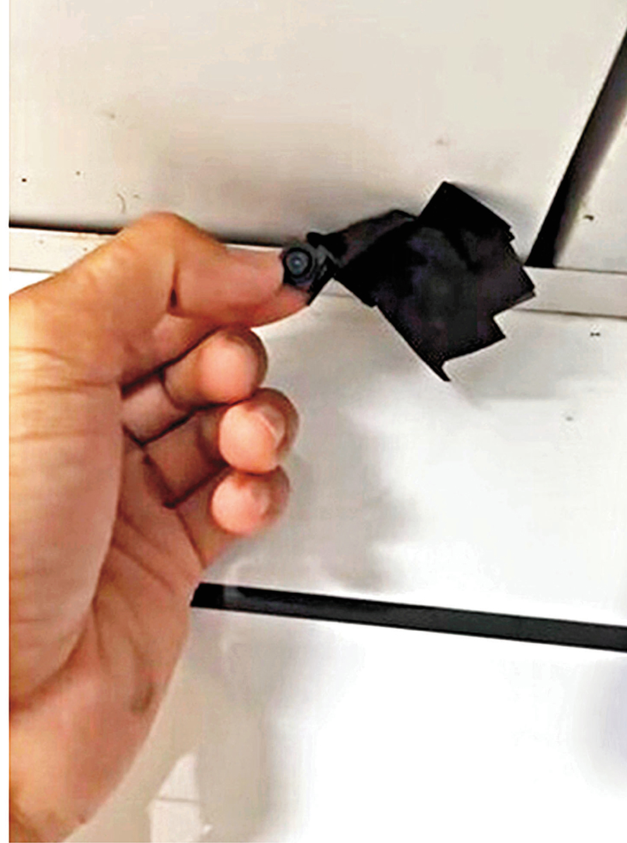 ●在更衣室找到的針孔鏡頭 網片截圖