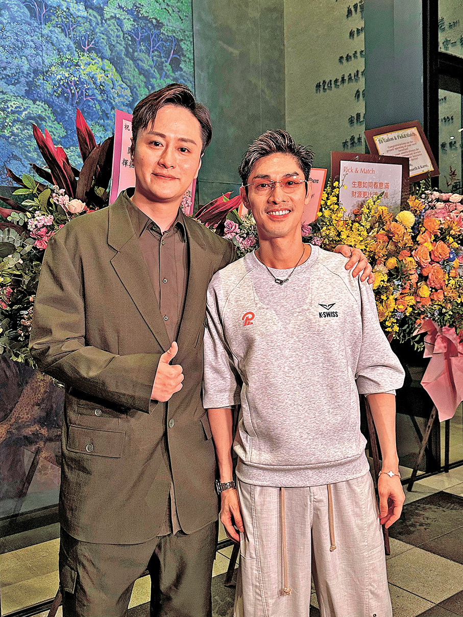 關楚耀（右）和謝東閔同樣喜歡打匹克球。