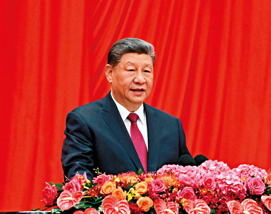 ●9月30日晚，慶祝中華人民共和國成立77周年招待會在北京人民大會堂舉行。中共中央總書記、國家主席、中央軍委主席習近平出席招待會並發表重要講話。     新華社