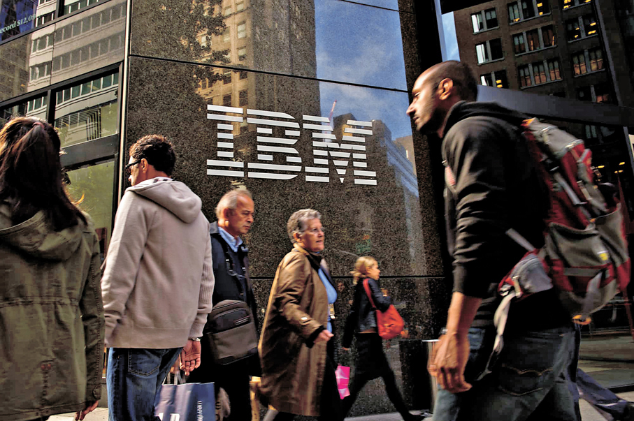 ●IBM因大型主機銷售急劇下滑而下調全年收入預期，股價此前已錄得歷史最大單日跌幅。 資料圖片