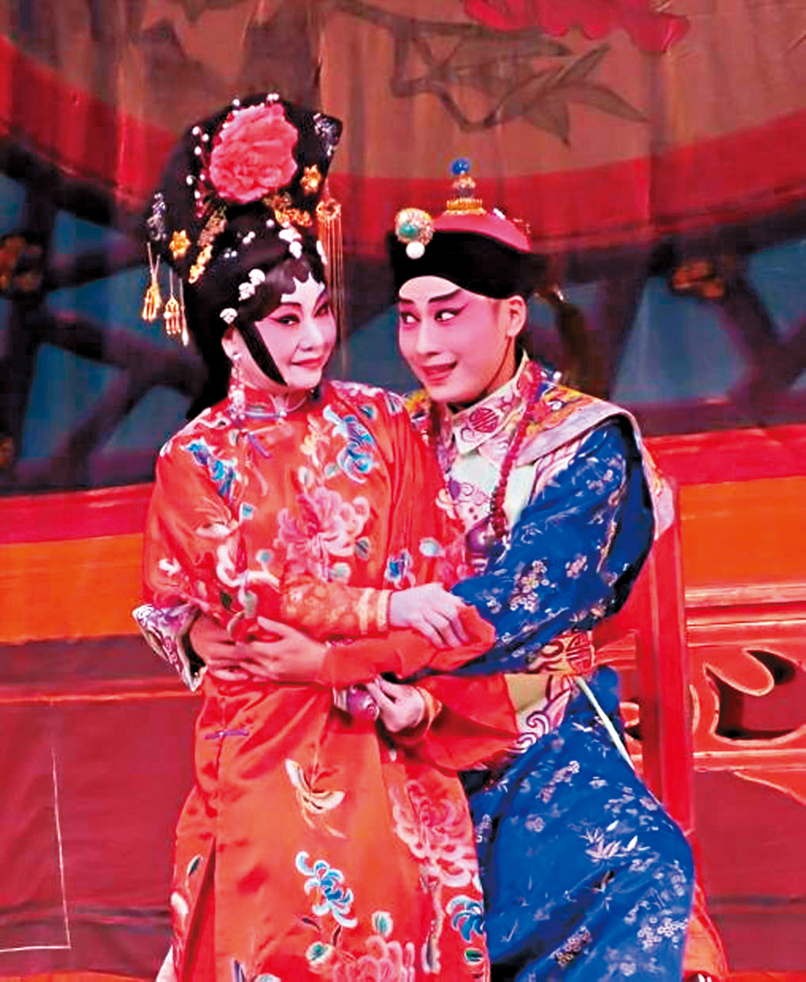 ●莊婉仙和王志良（右）時常合作演不同的戲碼。莊婉仙供圖