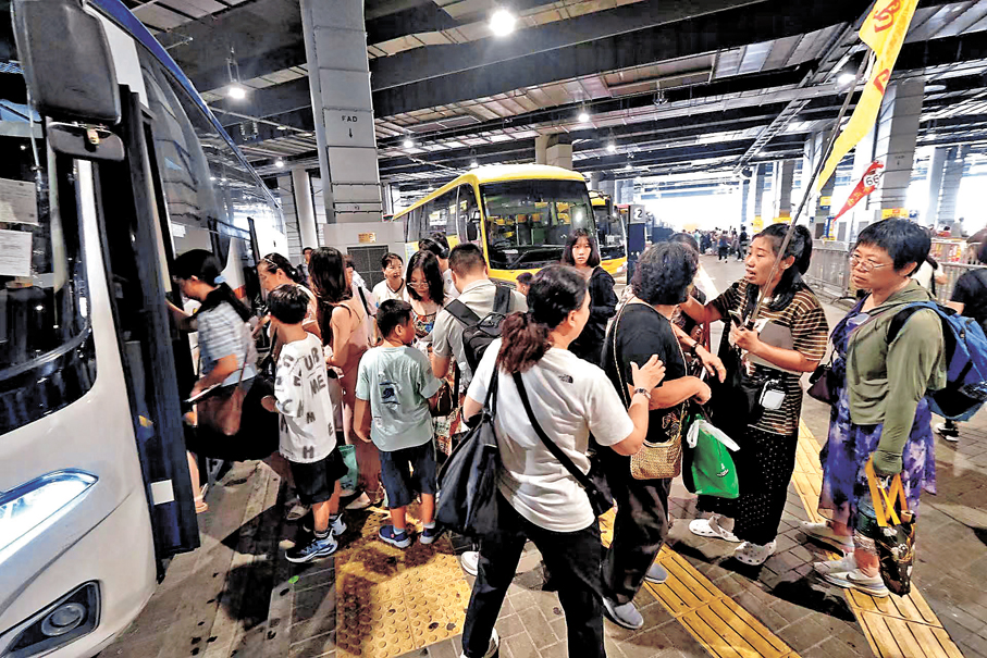 ●1,500名市民親身體驗新皇崗後，表示滿意硬件設施。 張傑兒供圖