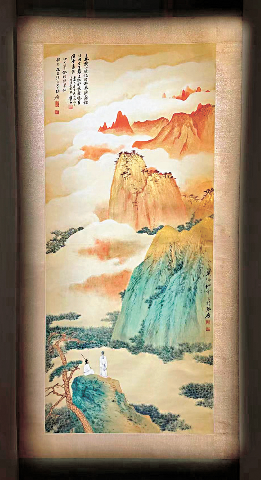●今次蘇富比秋拍亦有徐雯波耆藏的張大千1938年所作《黃海松雲》，估價 12,800,000 - 20,000,000港幣。