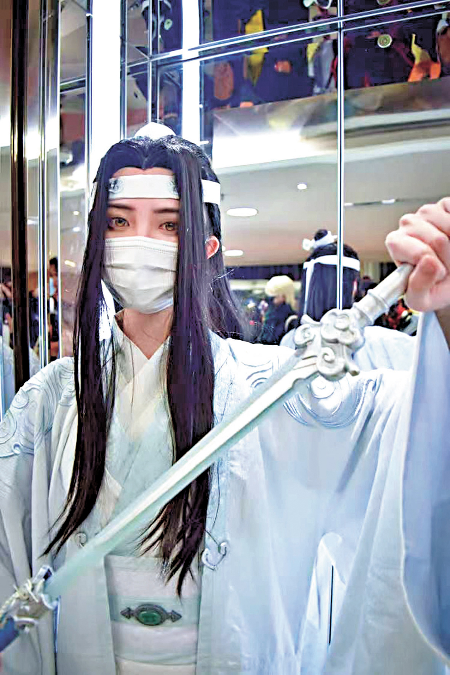 小七在2021年冬天第一次嘗試cosplay，角色是《魔道祖師》的藍忘機，還得到父母朋友的讚賞。