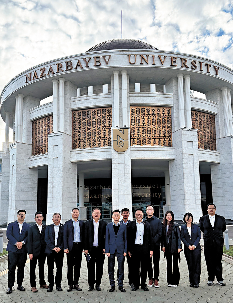 ●香港特區政府機電署一行到訪納扎爾巴耶夫大學。   受訪者供圖　