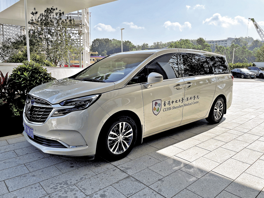 ●關口接送車輛候車點位於院內。   香港文匯報深圳傳真