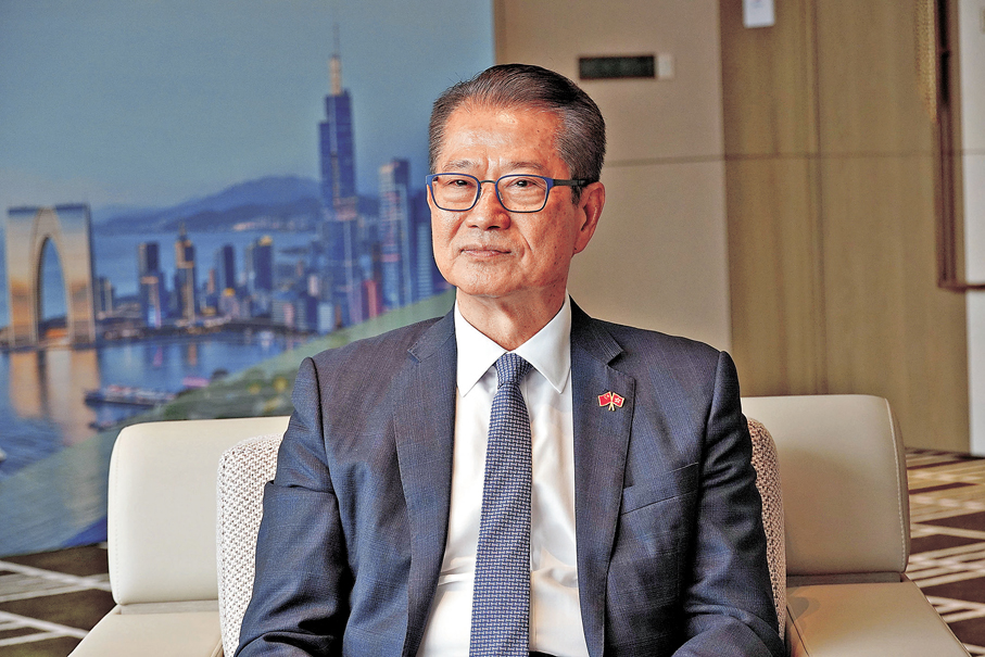 ●陳茂波指出，服務內地企業出海同時，香港將拓展全球經貿合作。 香港文匯報記者賀鵬飛  攝