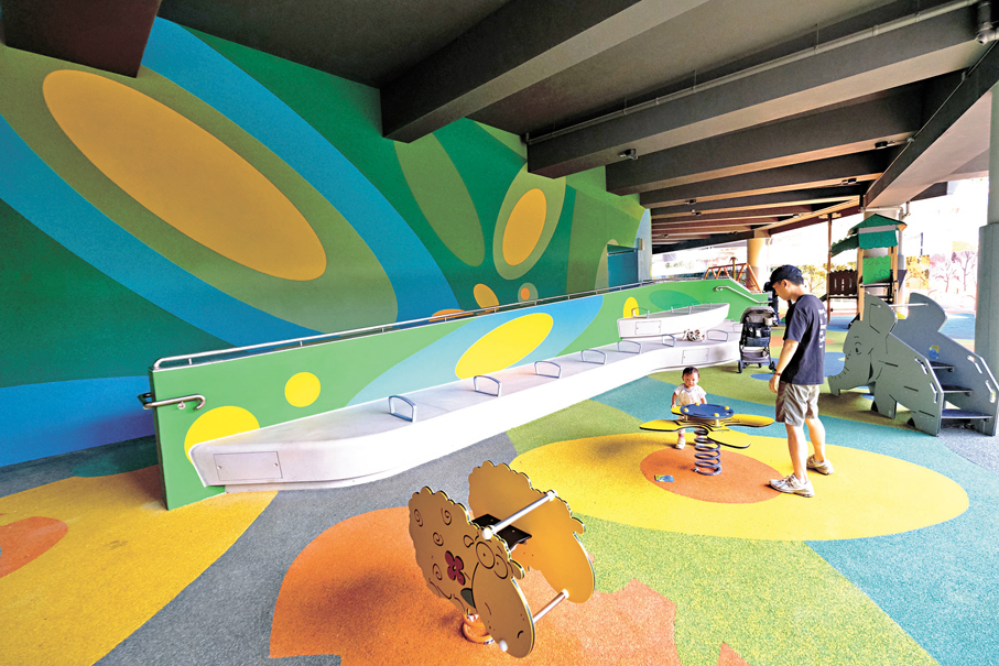 ●賈炳達道公園以「林間漫行」作為設計主題。香港文匯報記者涂穴  攝