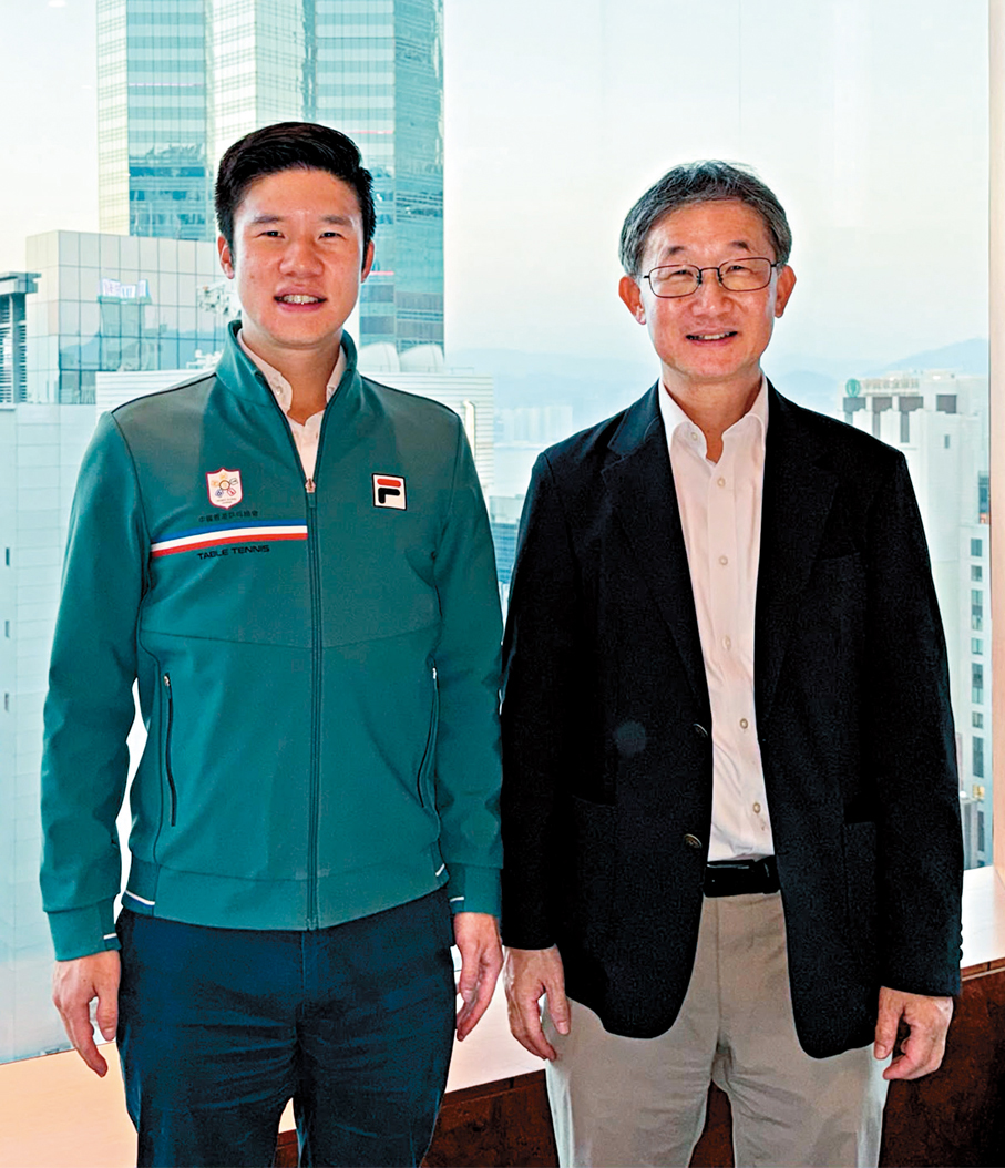 ●乒總主席余國樑（右）及執行委員會委員余嘉權期望將WTT總決賽打造成精英體育盛宴。香港文匯報記者葉詩敏  攝