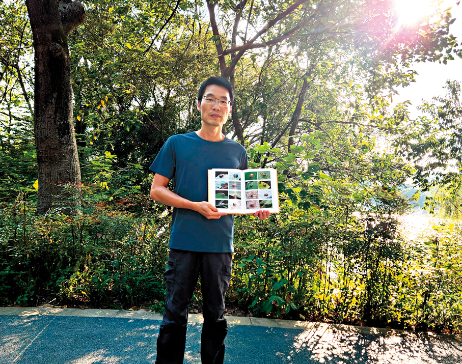 2024年，海峽書局為游弋記錄的3,000種昆蟲出版了《閩蟲記：都市昆蟲圖譜》。
