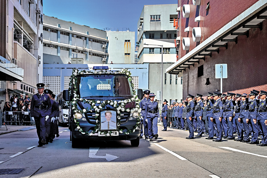 ●警務處為高級警員朱振國舉行警隊最高榮譽喪禮。政府新聞處