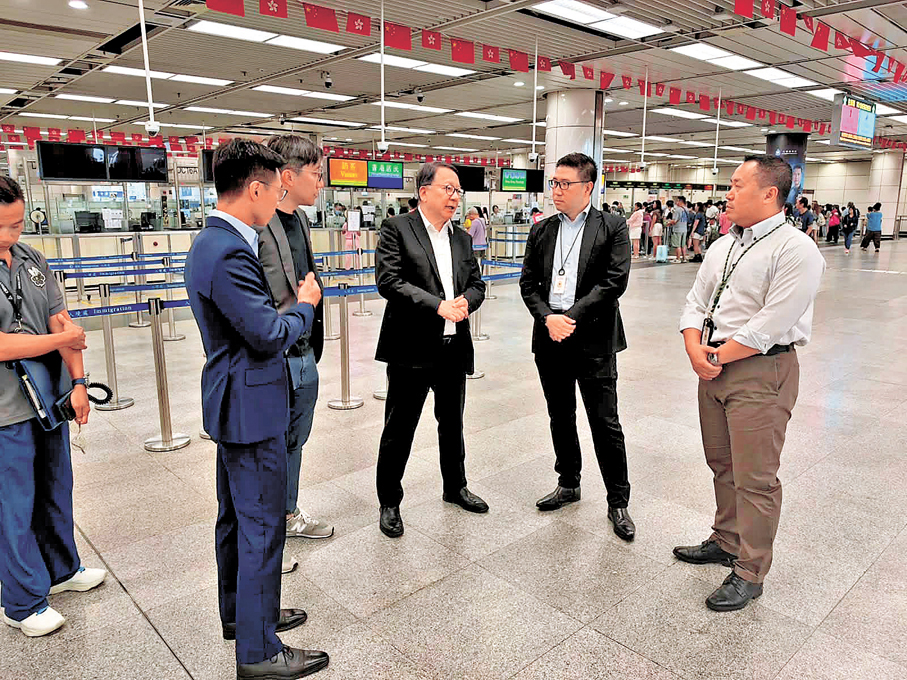 ●陳國基昨日專程到深圳灣口岸和新皇崗口岸實地視察。陳國基Fb圖片