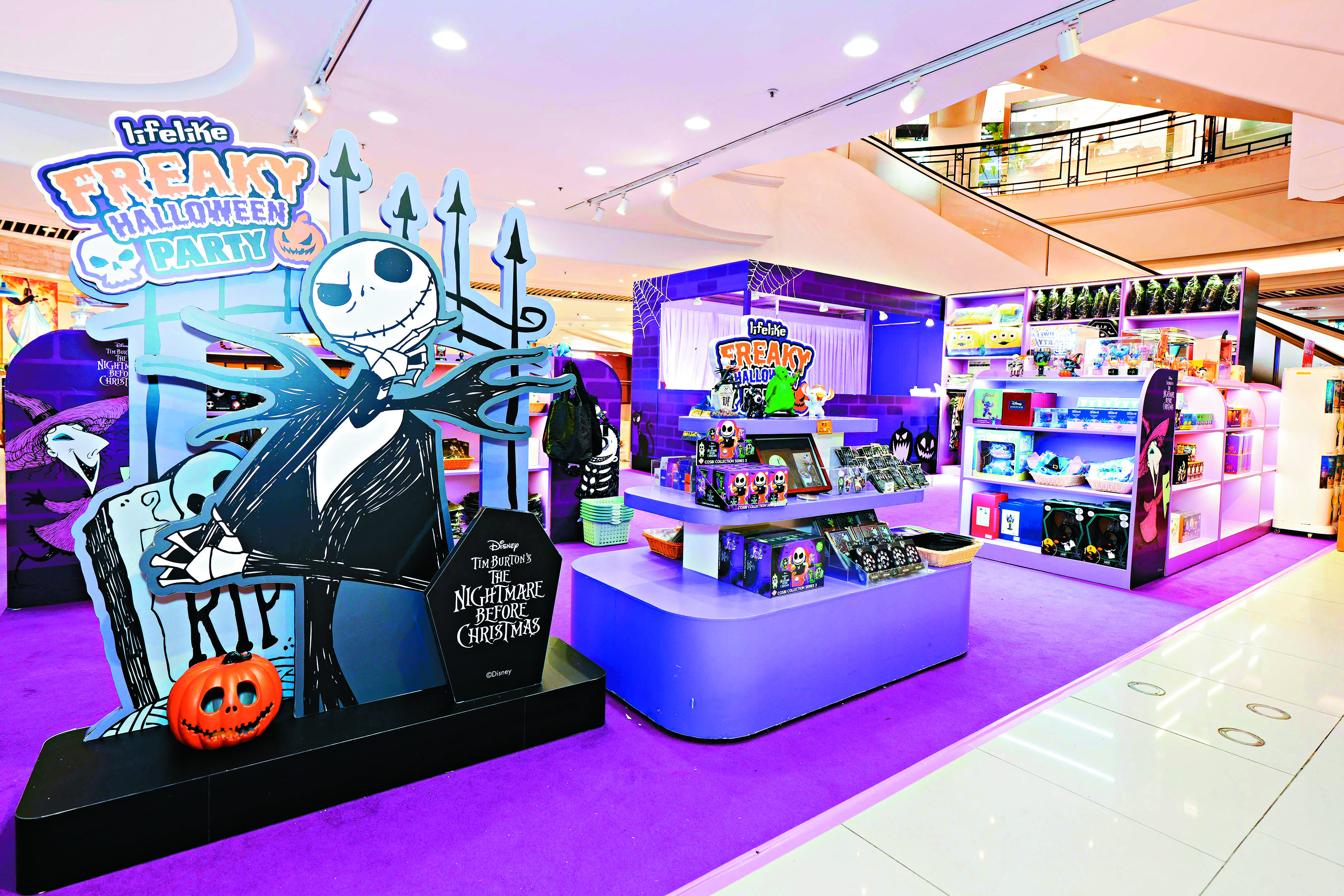 ●以《怪誕城之夜》為主題的萬聖節期間限定店