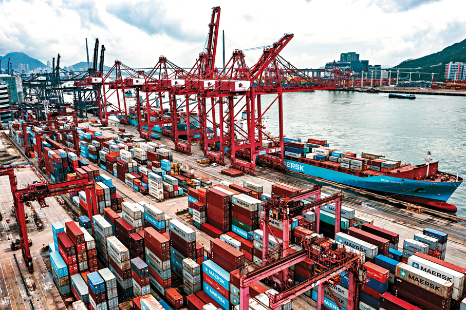 ●政府統計處最新數據顯示，今年9月份香港出口貨值按年上升64.9%，為逾40年以來最快單月增速。圖為葵涌貨櫃碼頭。資料圖片